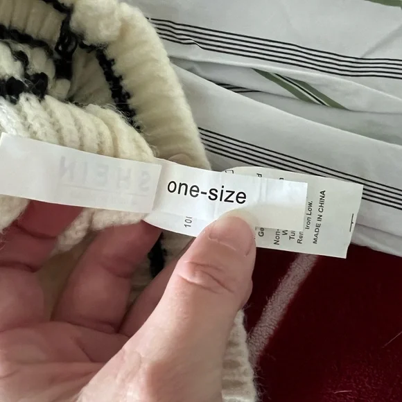 NWOT Cream Cable Knit Sweater with Striped Sleeves Medium - Picture 7 of 7